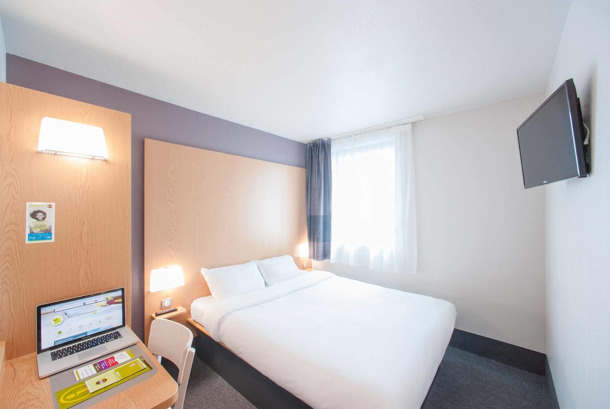 B&B HOTEL Saint Malo Sud Exterior foto